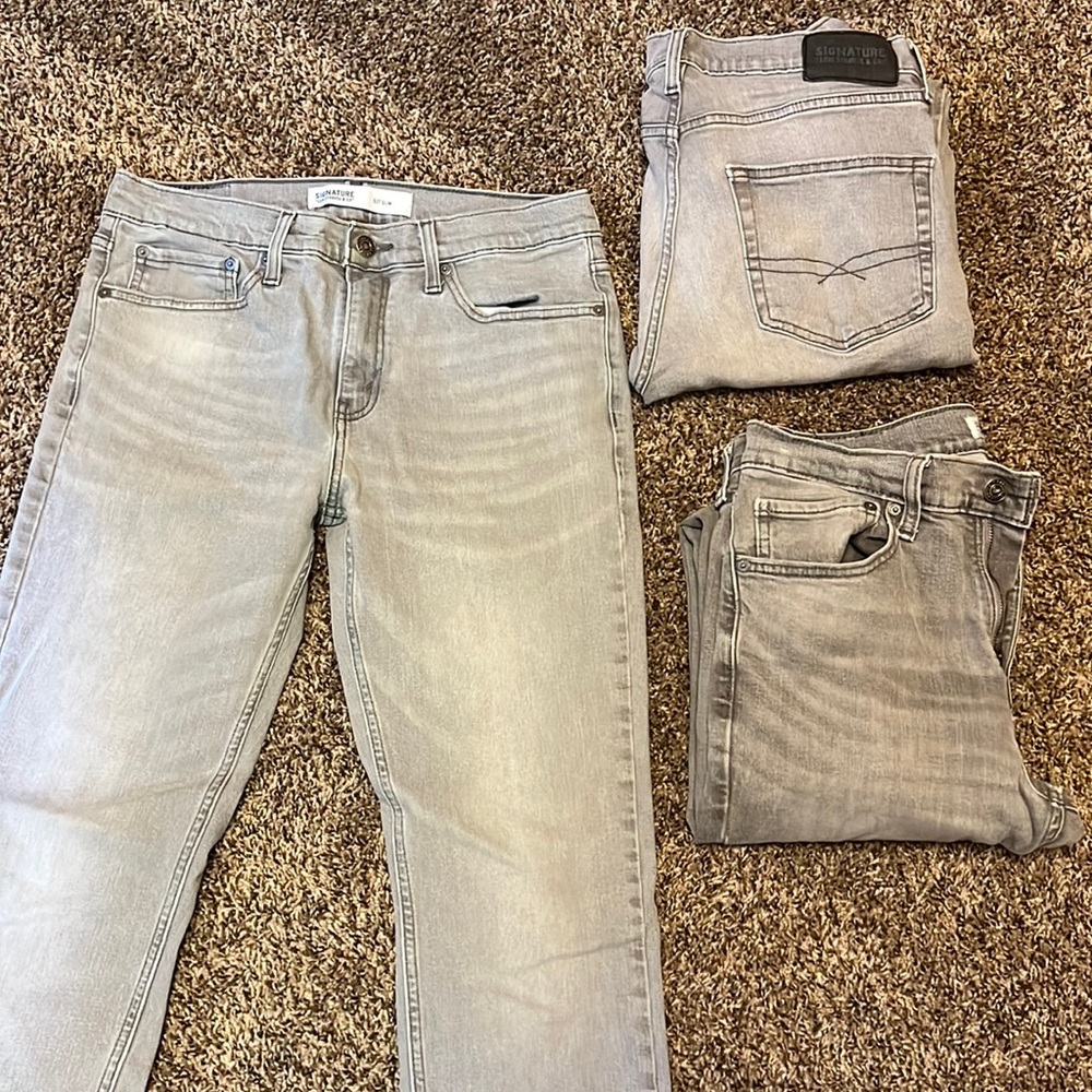 Signature by Levi Strauss Slim Straight Light Gray Jeans